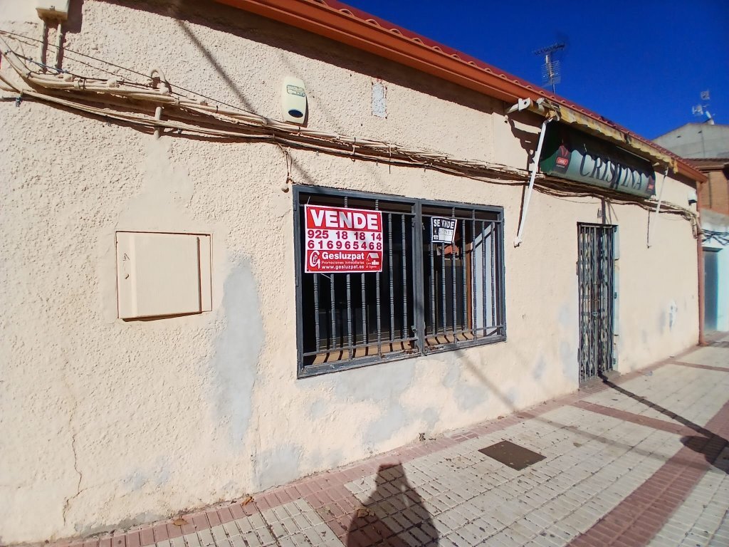 Retail in Villacañas, Toledo for sale Primary Photo- Image 1 of 2