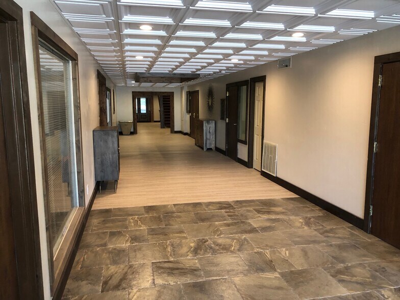 640 N Main St, North Salt Lake, UT à louer - Photo du bâtiment - Image 3 de 31