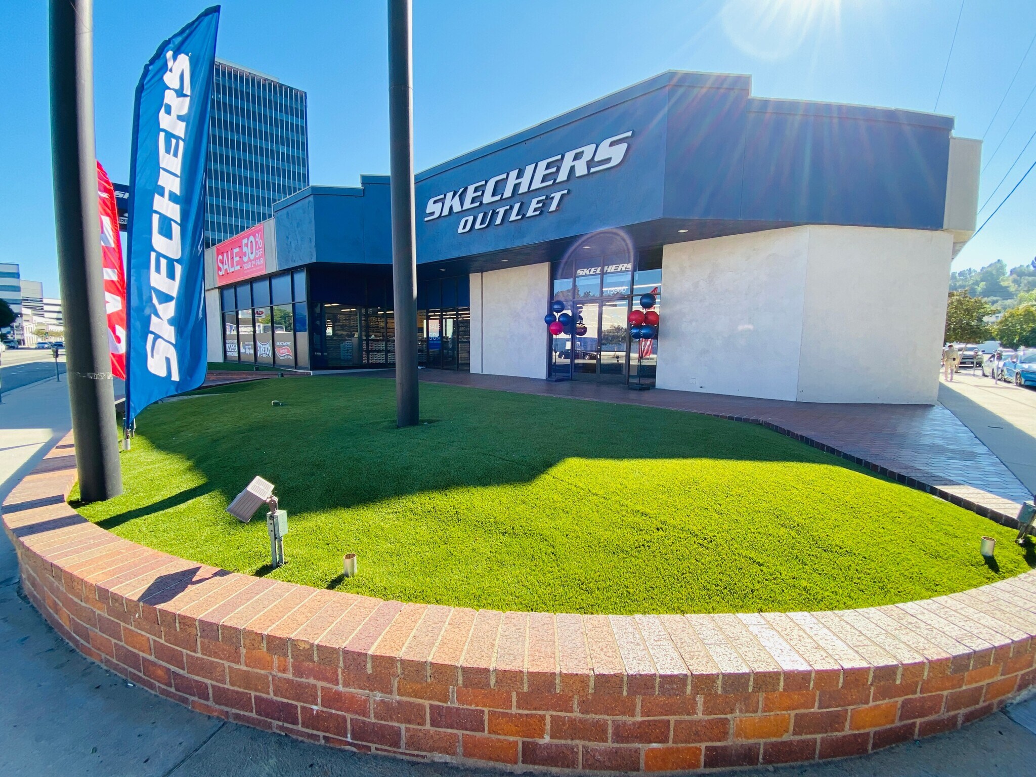 15960 Ventura Blvd, Encino, CA for lease Building Photo- Image 1 of 4