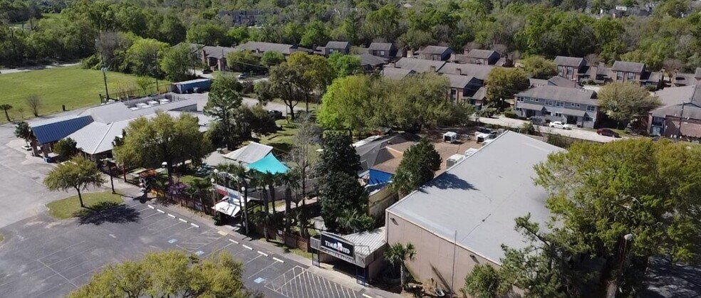 13101 Kuykendahl Rd, Houston, TX à vendre - Photo du bâtiment - Image 1 de 2