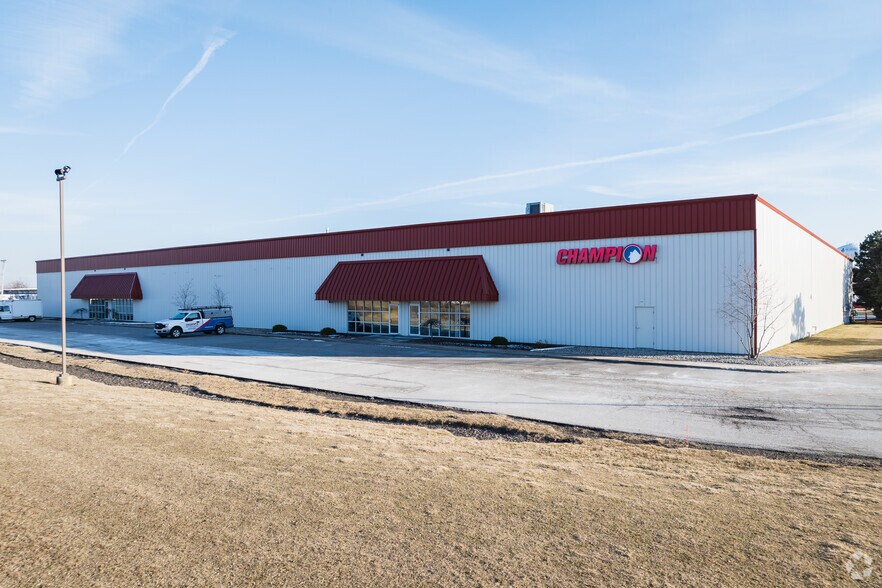7546 Ponderosa Rd, Perrysburg, OH à louer - Photo principale - Image 1 de 12