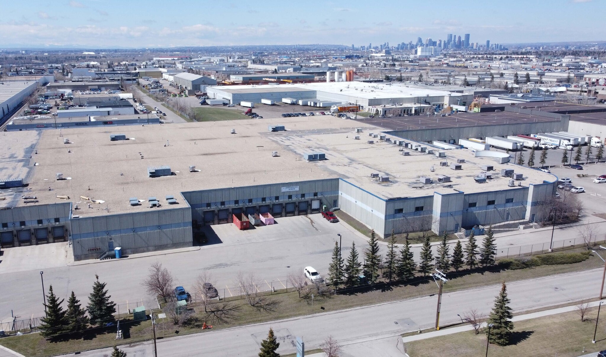 5811-6011 46th St SE, Calgary, AB for lease Building Photo- Image 1 of 3