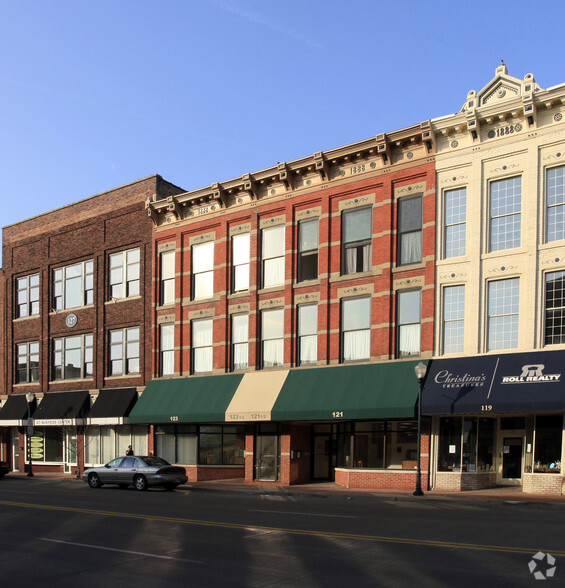 121-123 S Main St, Elkhart, IN à louer - Photo principale - Image 1 de 2