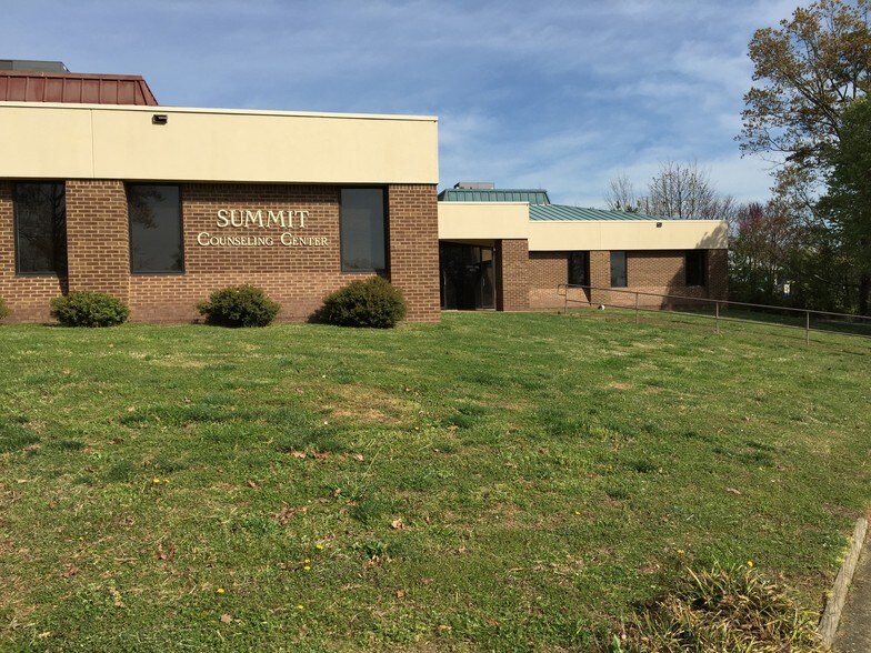 6400 Lee Hwy, Chattanooga, TN for lease - Building Photo - Image 2 of 17