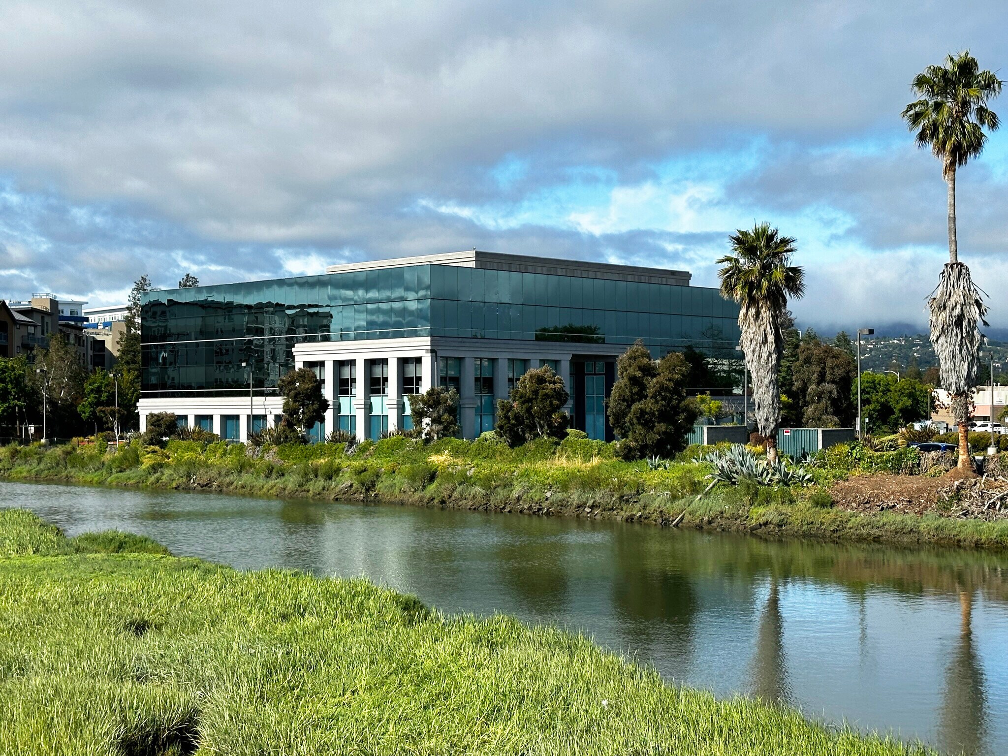 305 Main St, Redwood City, CA for lease Primary Photo- Image 1 of 5