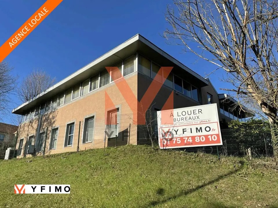 Office in SAINT-GERMAIN-EN-LAYE for lease Building Photo- Image 1 of 8