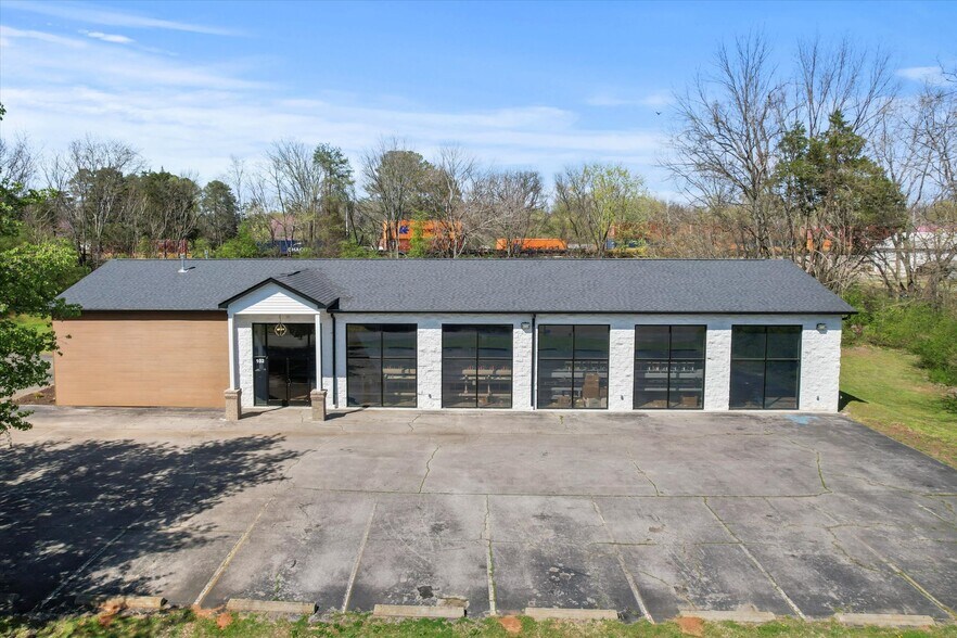 102 Gin Oak Ct, Madison, AL à vendre - Photo du bâtiment - Image 2 de 33