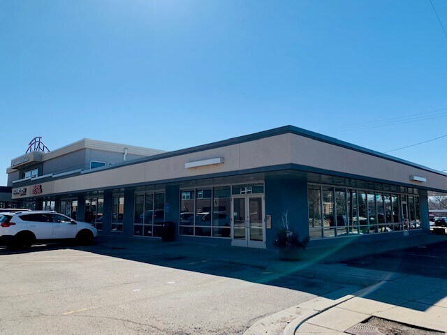 1589-1601 Hwy 7, Hopkins, MN à louer - Photo du bâtiment - Image 2 de 6
