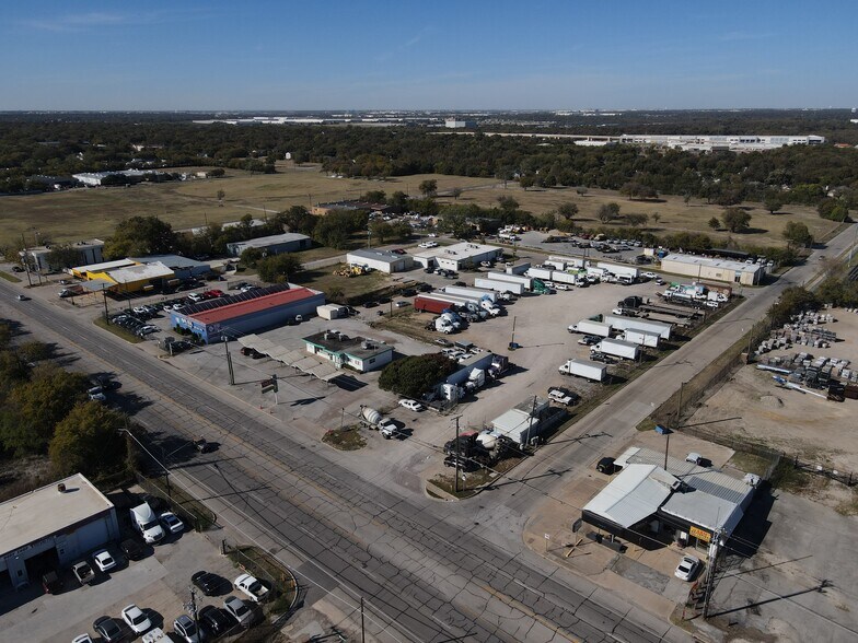 2626 E Main St, Grand Prairie, TX à louer - Photo du bâtiment - Image 2 de 3