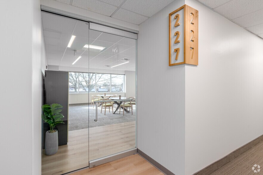 110 Gibraltar Rd, Horsham Township, PA for lease - Interior Photo - Image 2 of 28