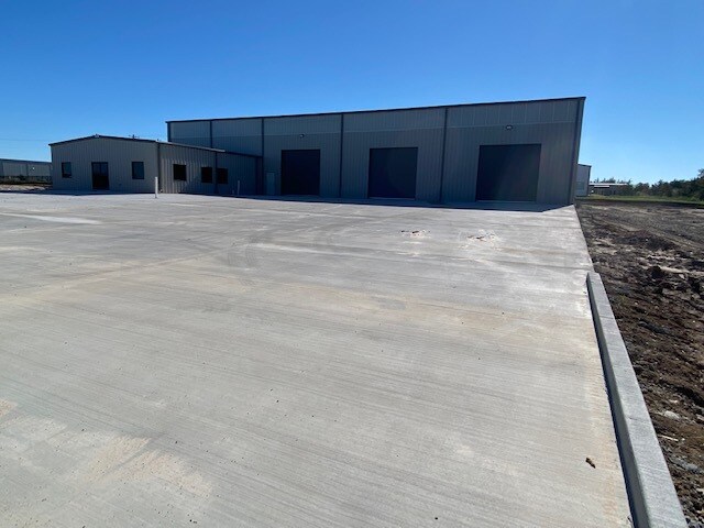 5959 Matrix Dr, College Station, TX à louer - Photo du bâtiment - Image 2 de 9