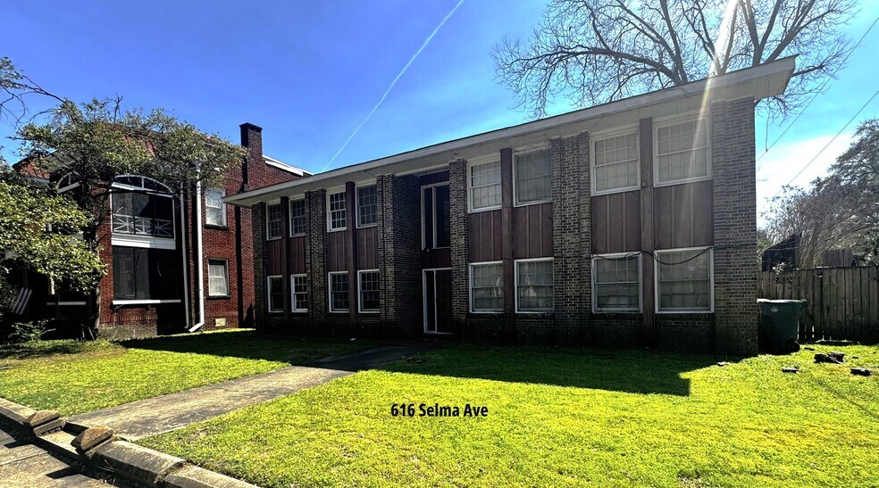 Selma Multifamily Portfolio portefeuille de 1 propriétés à vendre sur LoopNet.ca - Photo du bâtiment - Image 2 de 9