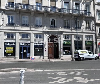 Plus de détails pour Commerce de détail à louer
