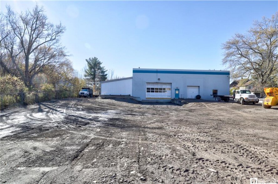 1850 Lydon Ave, Falconer, NY à vendre - Photo du bâtiment - Image 2 de 41
