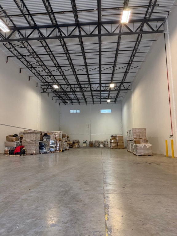14001 NW 112th Ave, Hialeah Gardens, FL for lease Interior Photo- Image 1 of 6