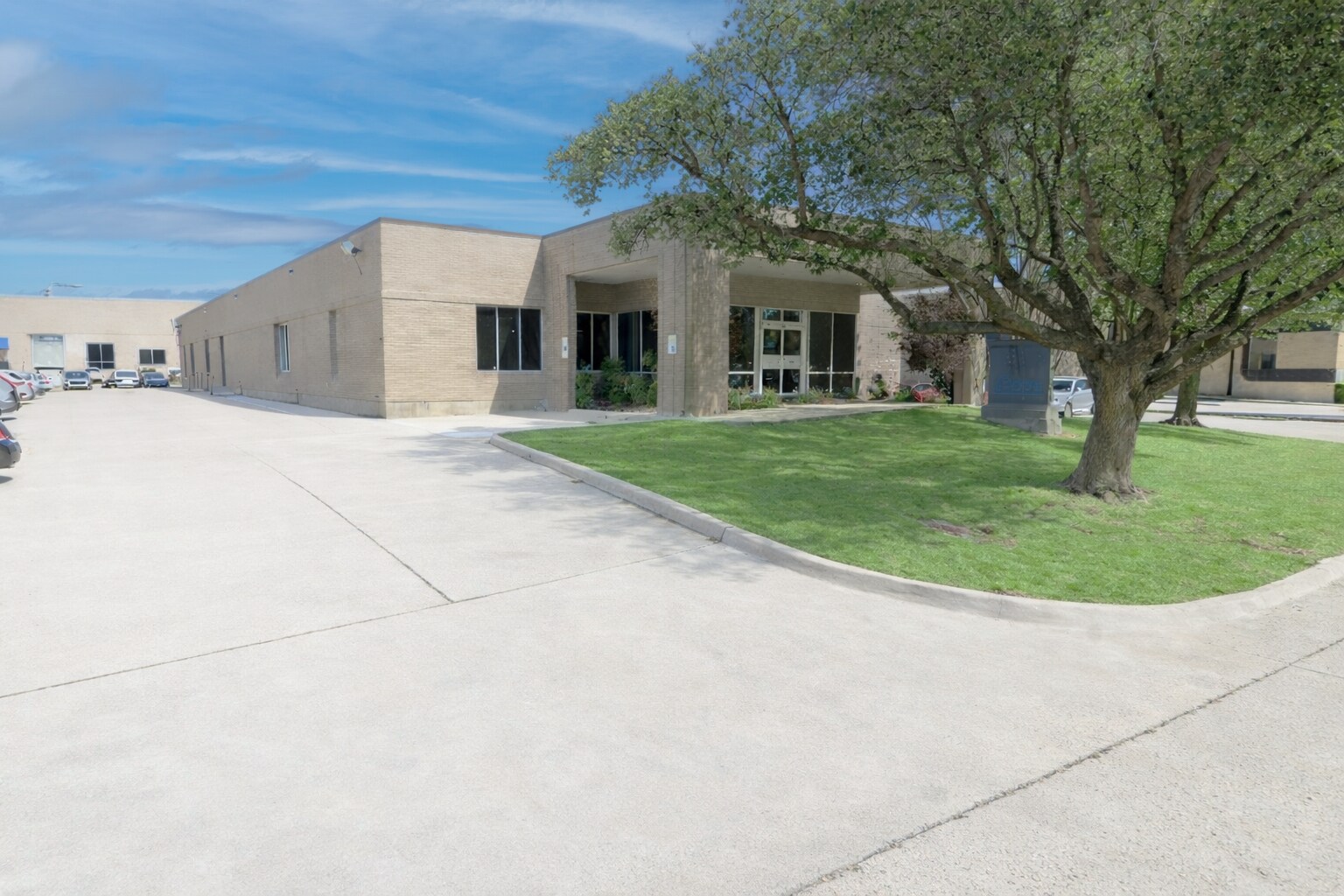 4393 Sunbelt Dr, Addison, TX à louer Photo principale- Image 1 de 17