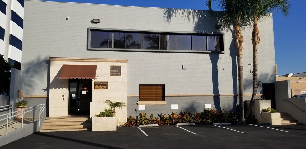 123 N Lake Ave, Pasadena, CA for lease - Building Photo - Image 2 of 5
