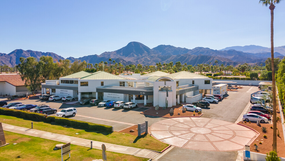 74785 Highway 111, Indian Wells, CA à vendre - Photo du bâtiment - Image 3 de 7