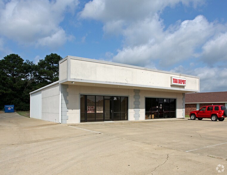 109 Westside Cove, Pearl, MS for lease - Primary Photo - Image 1 of 6