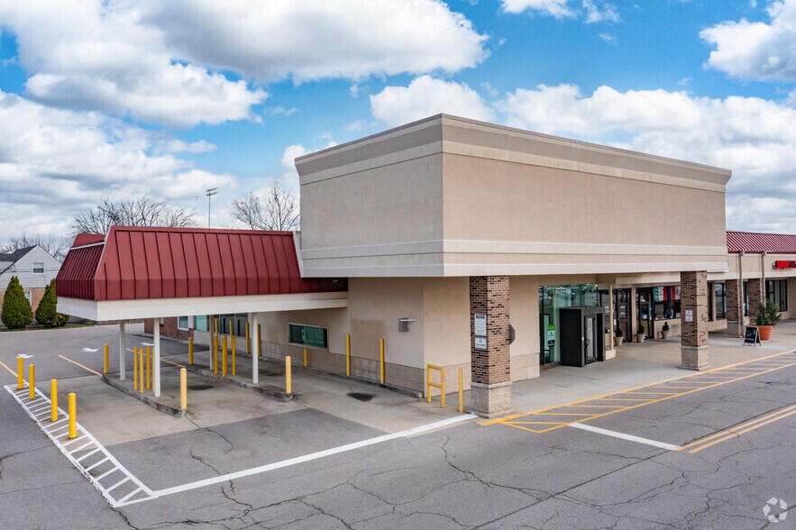 3912-4090 E Galbraith Rd, Cincinnati, OH à louer - Photo du bâtiment - Image 2 de 9