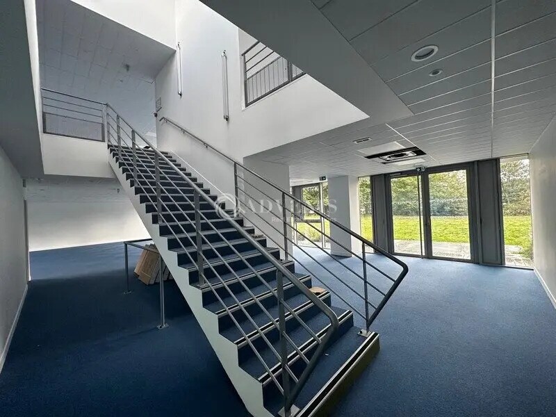 Bureau dans Limay à louer Photo intérieure- Image 1 de 11