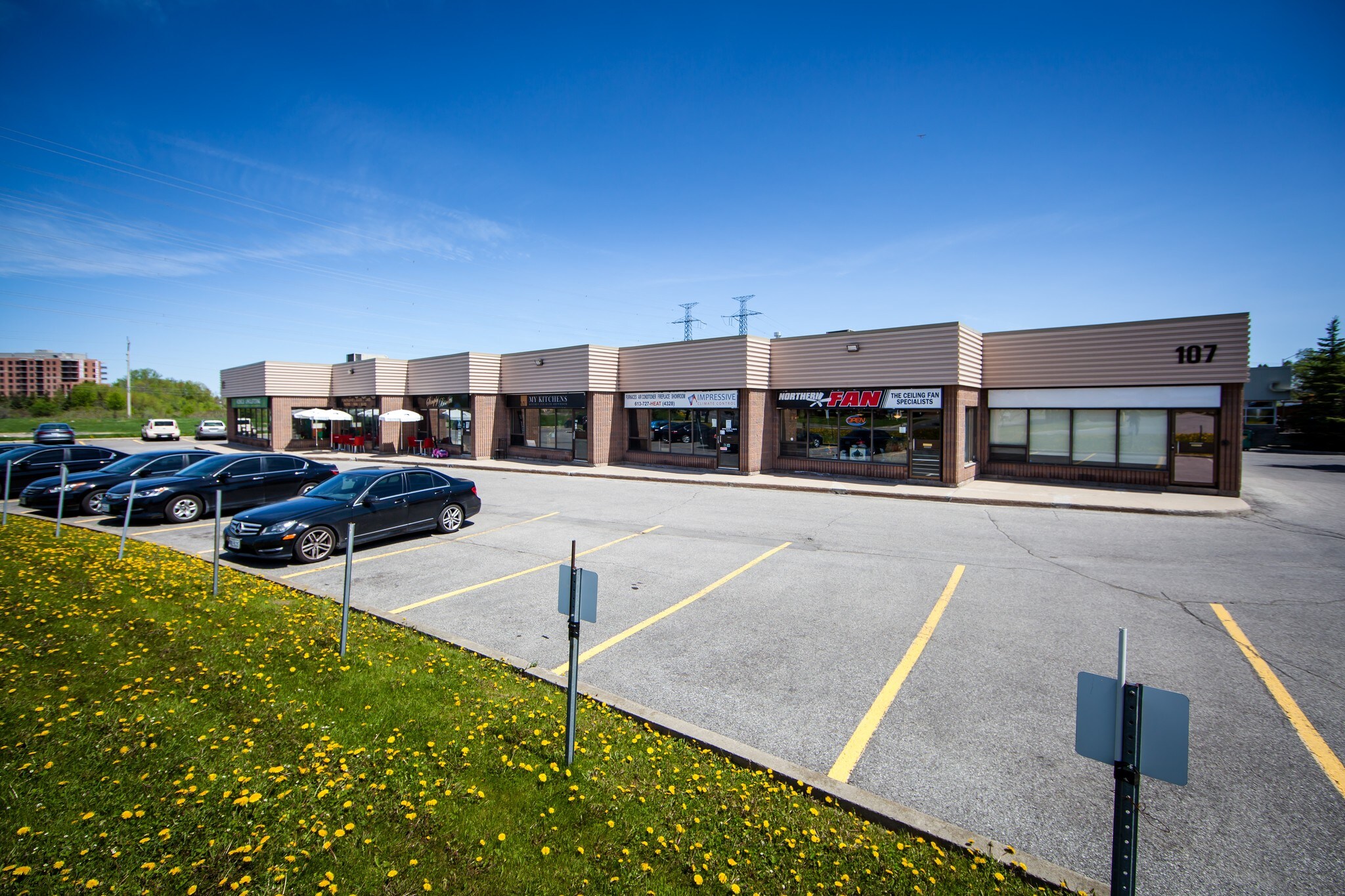 107 Colonnade Rd, Ottawa, ON à vendre Photo du bâtiment- Image 1 de 1