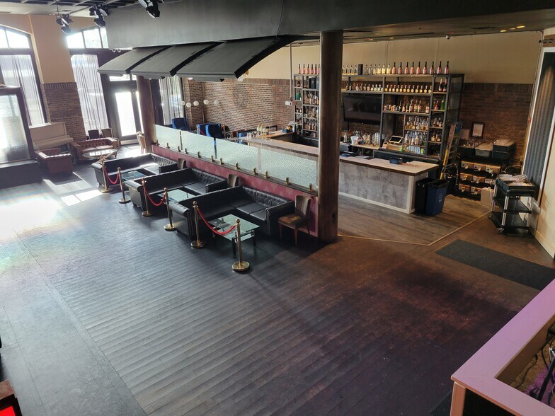 2324 1st Ave, Seattle, WA à vendre - Photo intérieure - Image 2 de 7