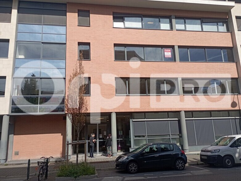 Bureau dans Reims à louer - Photo du bâtiment - Image 1 de 4