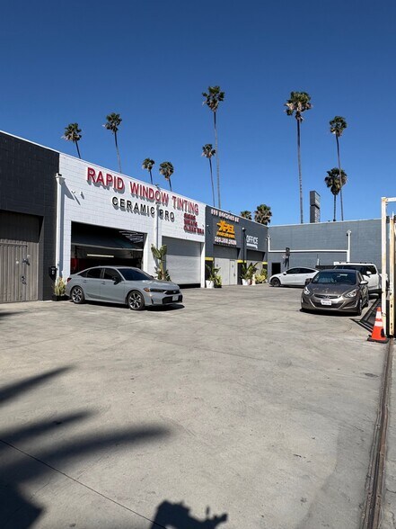 5300 Sunset Blvd, Los Angeles, CA à louer - Photo du bâtiment - Image 3 de 11