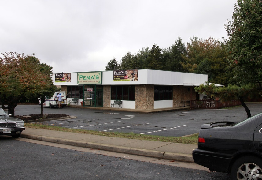 8430 Richmond Hwy, Alexandria, VA for sale - Building Photo - Image 2 of 2