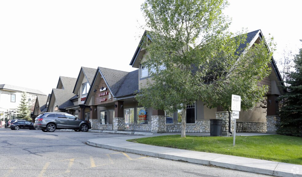 1851 Sirocco Dr SW, Calgary, AB à louer - Photo du bâtiment - Image 3 de 6