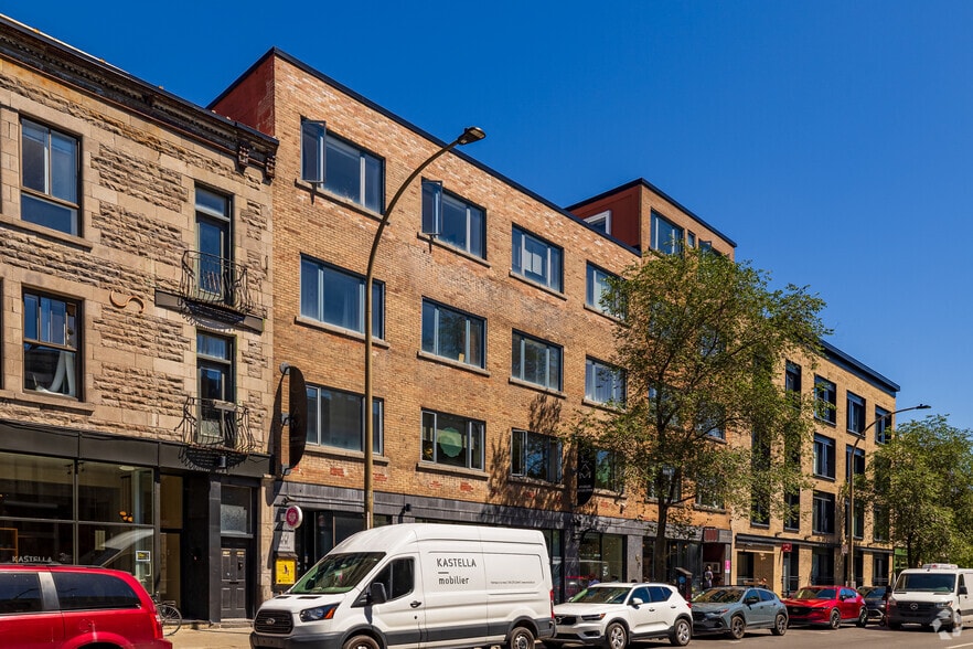 5329-5337 Boul Saint-Laurent, Montréal, QC à louer - Photo du bâtiment - Image 2 de 4