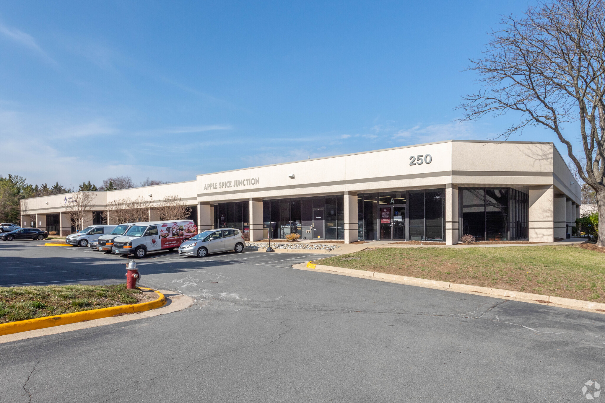 250 Exchange Pl, Herndon, VA for sale Primary Photo- Image 1 of 1