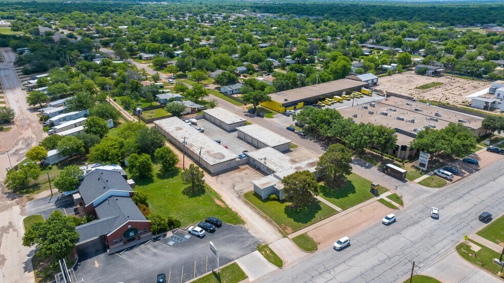 209 S Pioneer Dr, Abilene, TX à vendre - Photo du bâtiment - Image 2 de 16