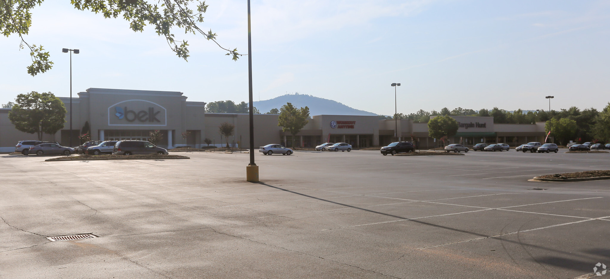 330-360 Blowing Rock Blvd, Lenoir, NC for sale Primary Photo- Image 1 of 1