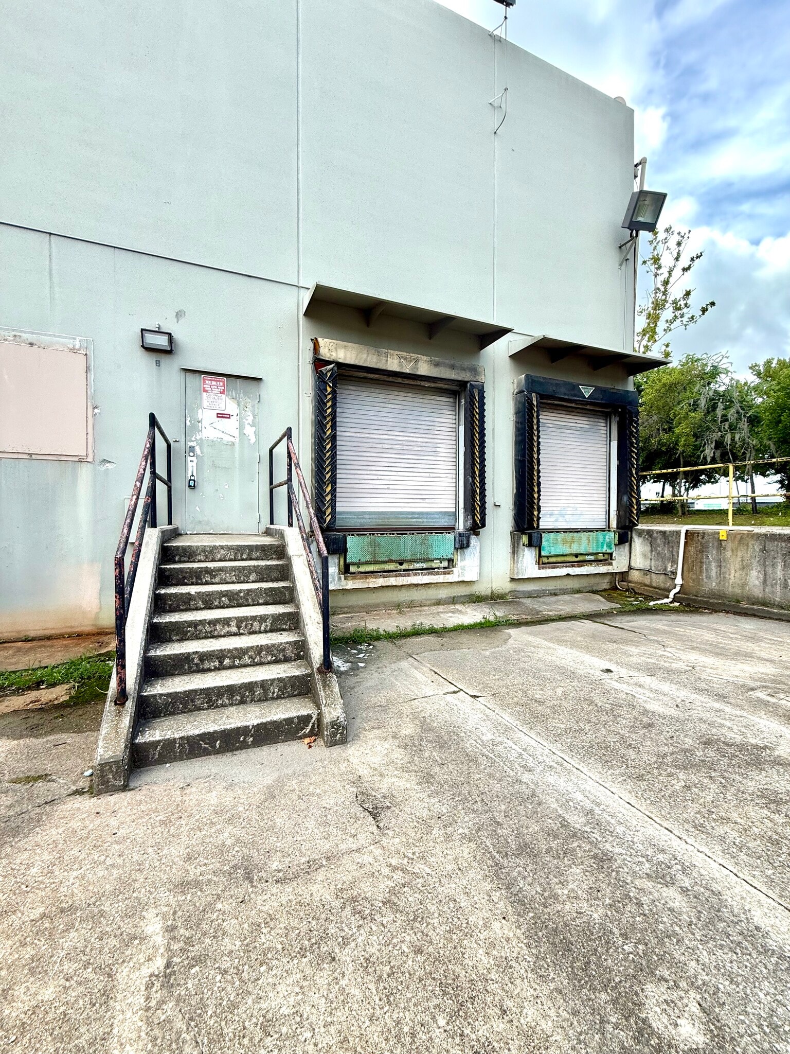 8102 Blanding Blvd, Jacksonville, FL for lease Building Photo- Image 1 of 5