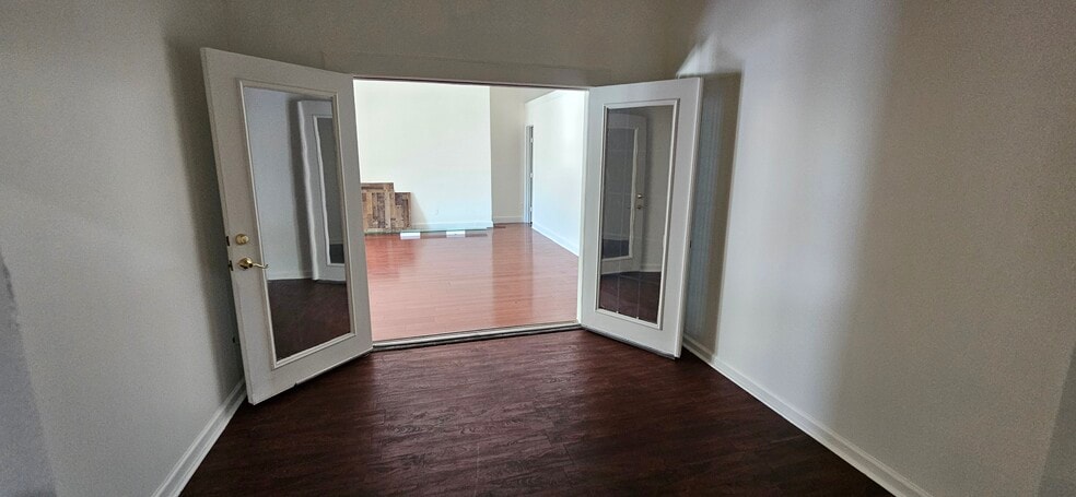 605 Bradford Ave, Kemah, TX for lease - Building Photo - Image 3 of 15