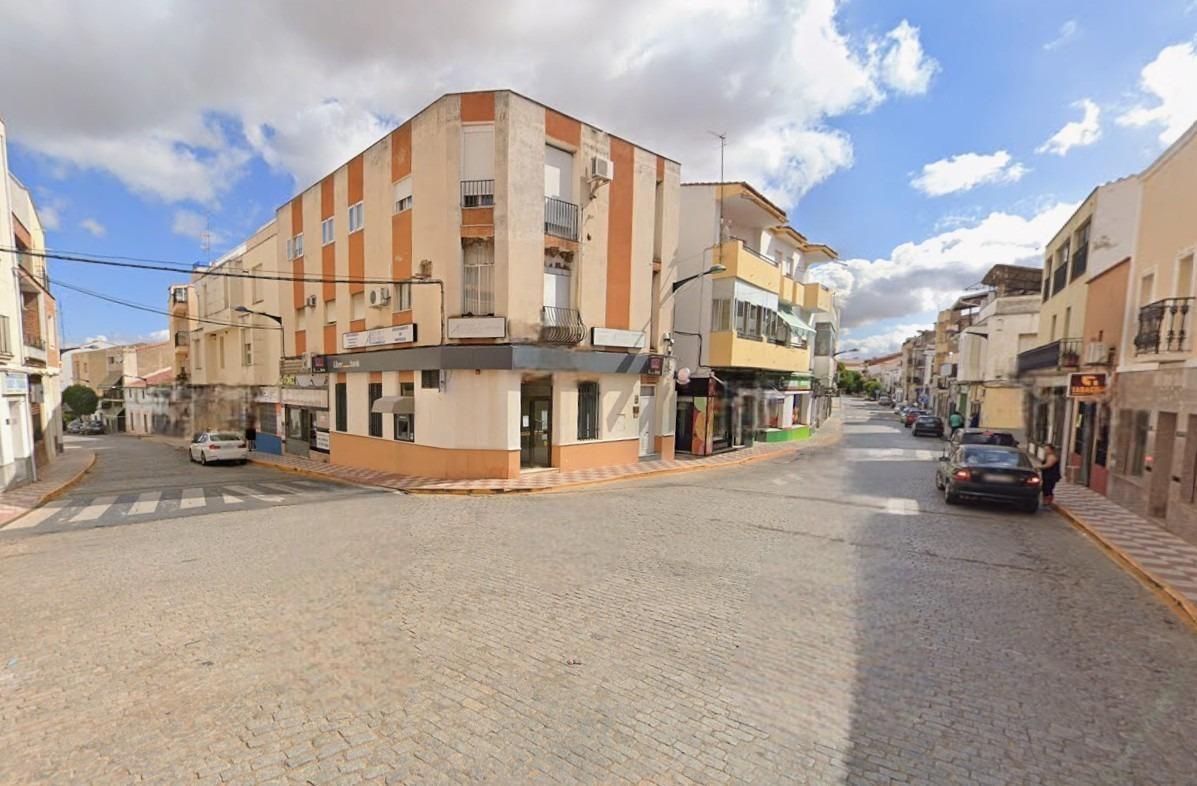 Avenida Constitución, 13, Navalvillar de Pela, Badajoz à vendre Photo principale- Image 1 de 4