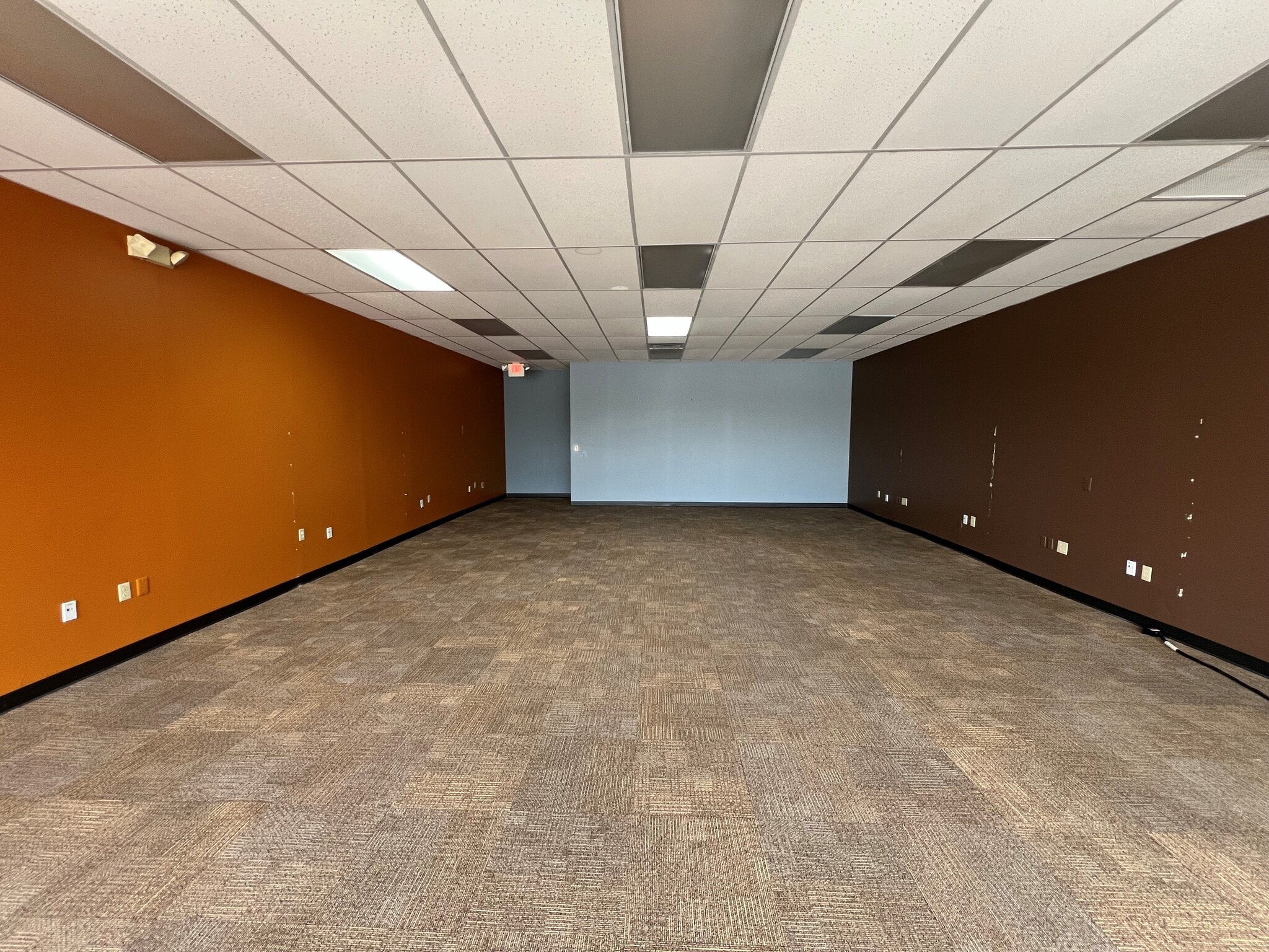 28931-29095 Lorain Rd, North Olmsted, OH for lease Interior Photo- Image 1 of 5