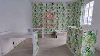 Plus de détails pour Commerce de détail à louer