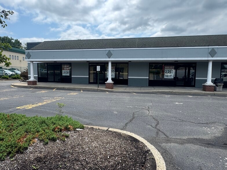 1400 State Route 36, Hazlet, NJ for lease - Building Photo - Image 3 of 8