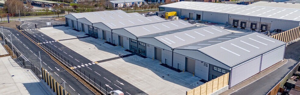 Wilson Rd, Liverpool à louer - Photo du bâtiment - Image 3 de 8