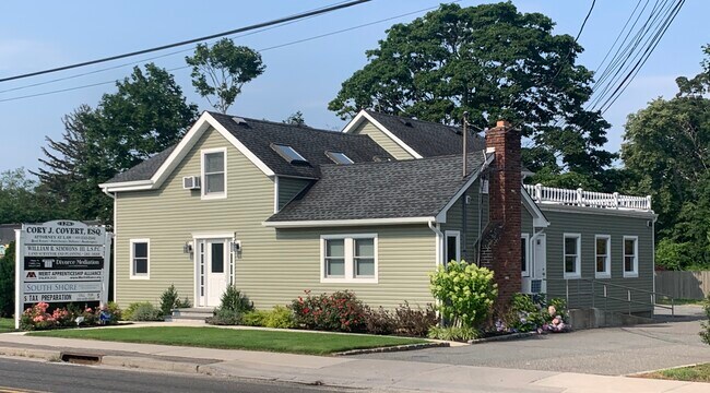 More details for 128 Carleton Ave, East Islip, NY - Office for Sale