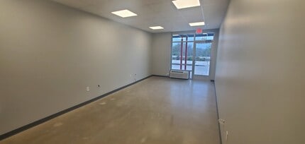 7903 SW Loop 410, San Antonio, TX à louer Photo intérieure- Image 1 de 2