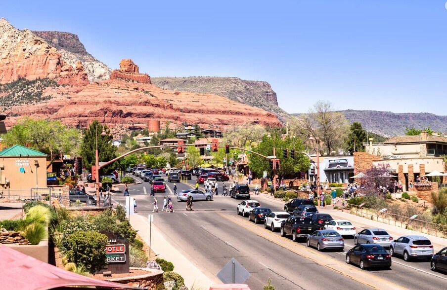 321 N State Route 89A, Sedona, AZ à vendre - Photo du bâtiment - Image 3 de 13