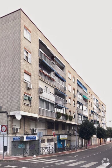Calle Cuenca, 48, Parla, Madrid à vendre - Photo du bâtiment - Image 2 de 2