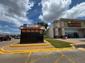 4800 S Broadway Ave, Tyler, TX for lease Building Photo- Image 2 of 5