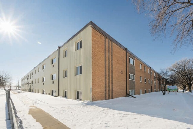 Plus de détails pour 130-Suite Multifamily Offering – Multi-résidentiel à vendre, Winnipeg, MB