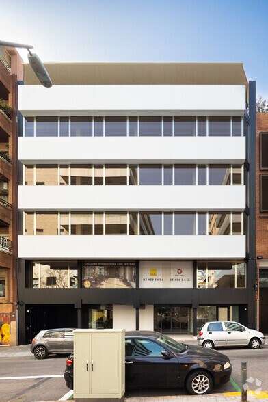 Bureau dans Barcelone, Barcelona à louer - Photo du bâtiment - Image 2 de 5