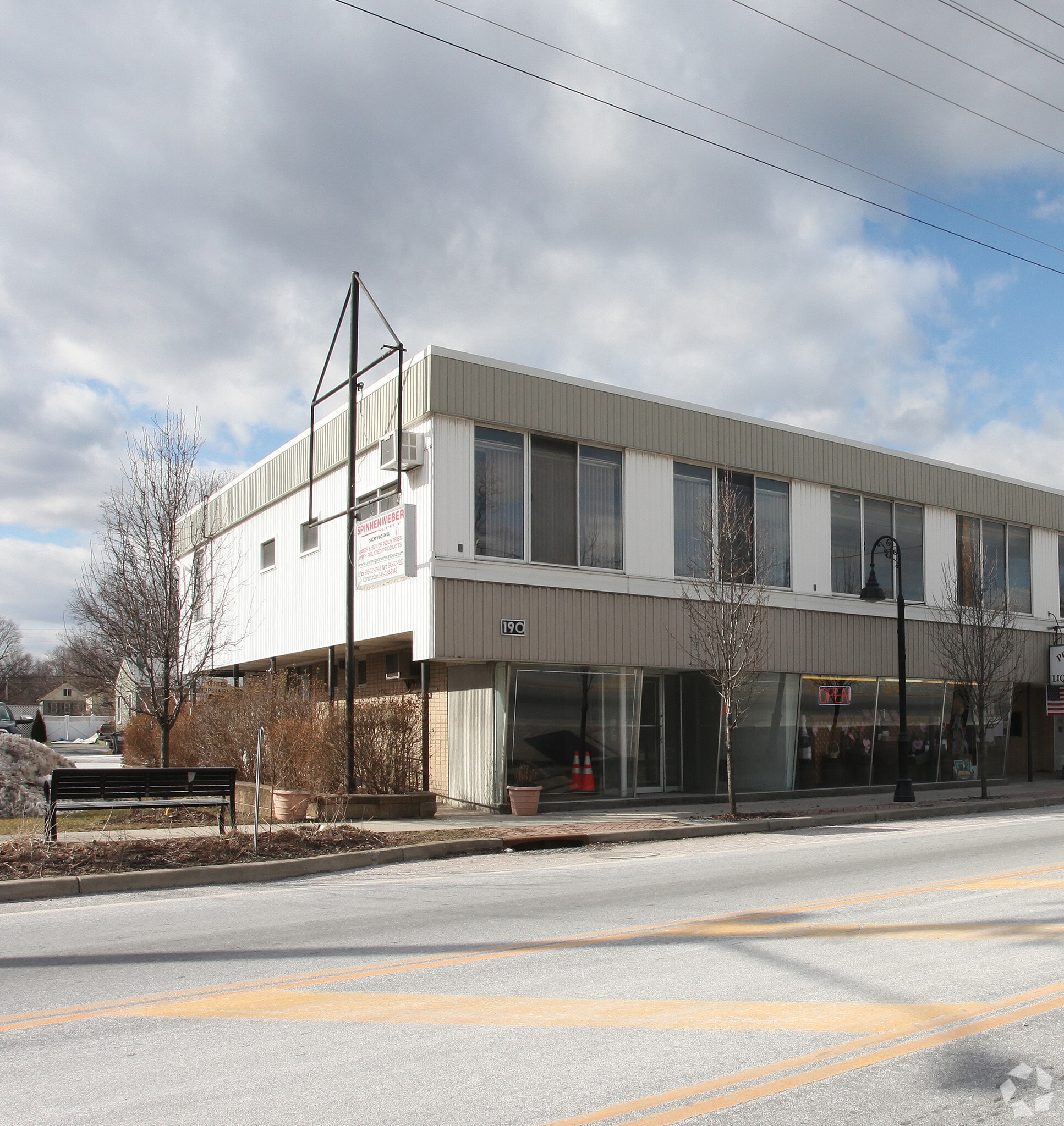 190 Broadway, Port Ewen, NY for lease Primary Photo- Image 1 of 21